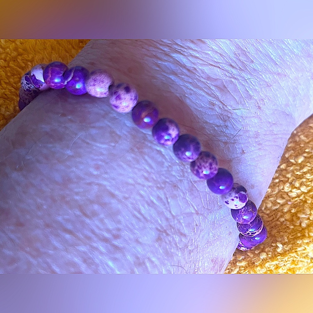 Purple swirl beaded stretch bracelet vtg Marbled agate